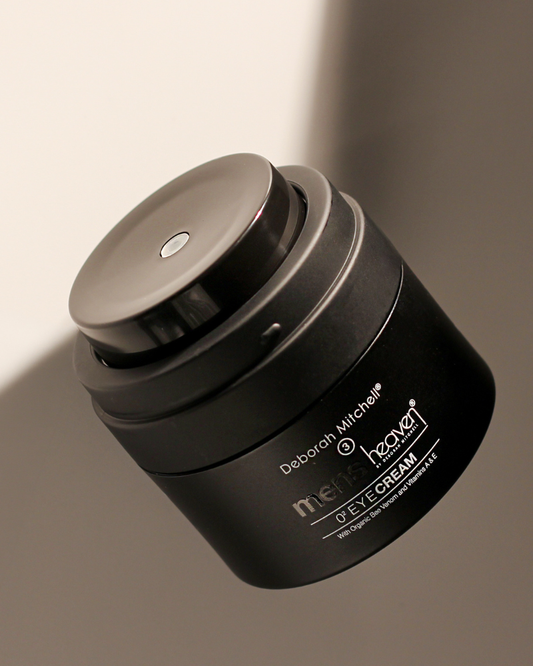 Delicately formulated for the most fragile area of the face, O² Eye Cream works to visibly refresh and hydrate the under-eye contour, helping to reduce the appearance of tiredness, fine lines and dullness.