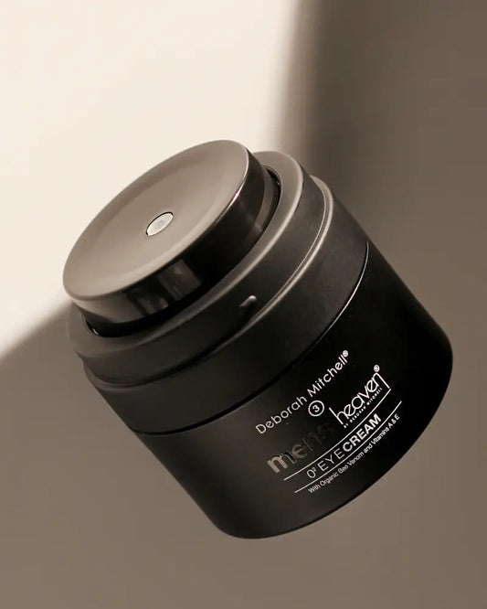 Delicately formulated for the most fragile area of the face, O² Eye Cream works to visibly refresh and hydrate the under-eye contour, helping to reduce the appearance of tiredness, fine lines and dullness.