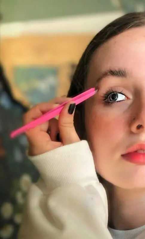 KEEP YOUR BROWS ON POINT! Heaven Skincare