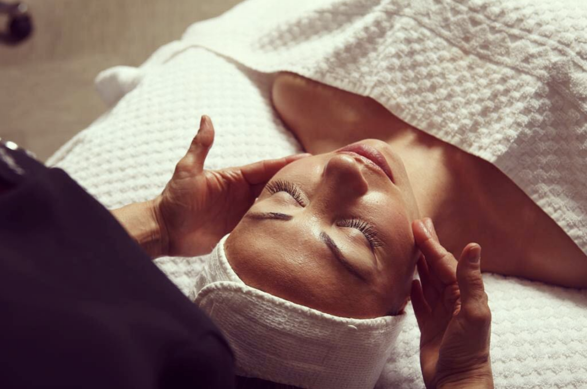 THE GIFT OF BEAUTIFUL SKIN